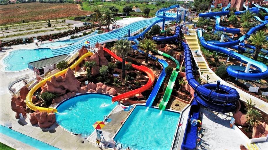 ポルティマンOasis Tropical, Jardim E Piscina!アパートメント エクステリア 写真